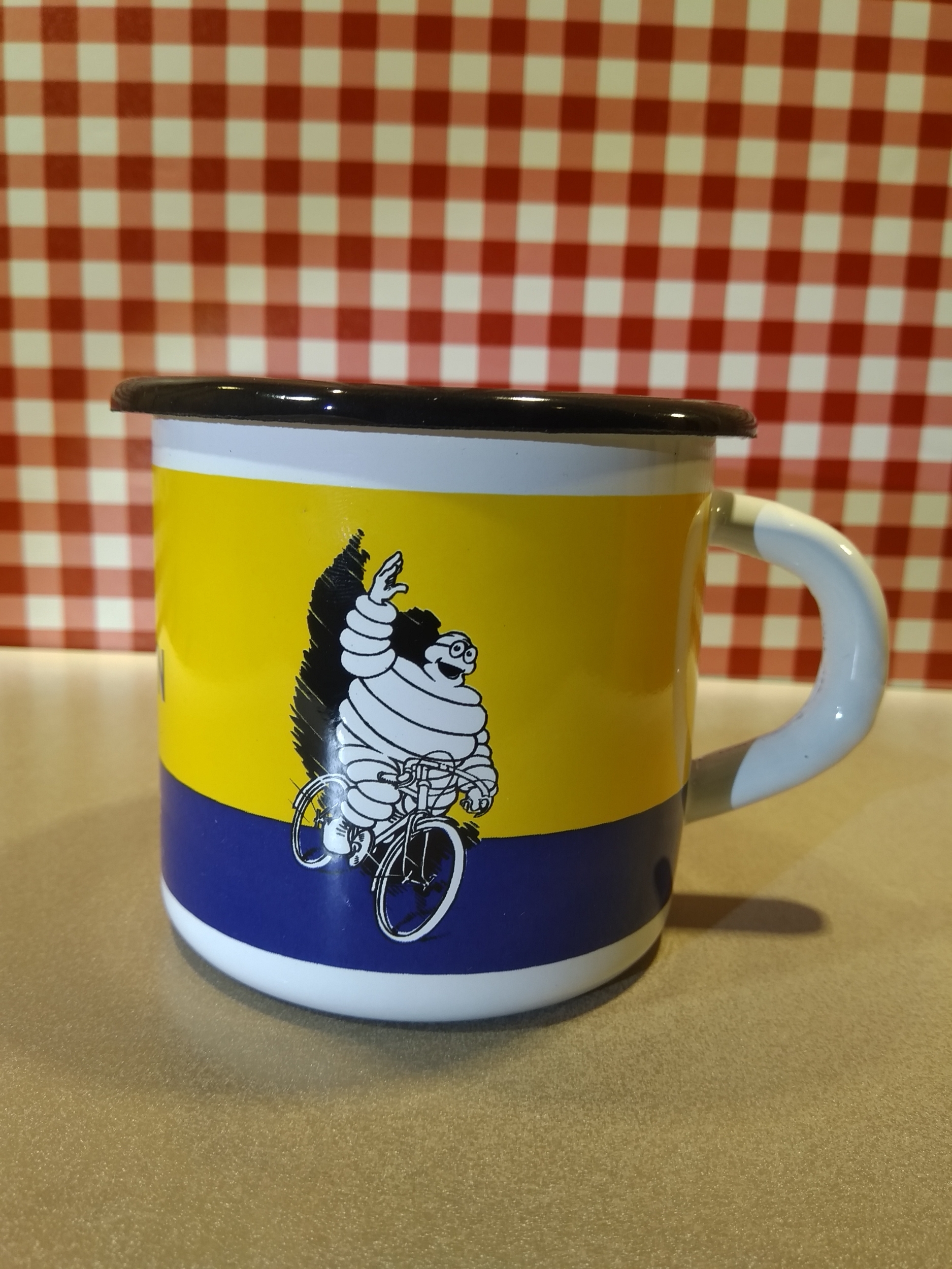 tasse émaillée michelin