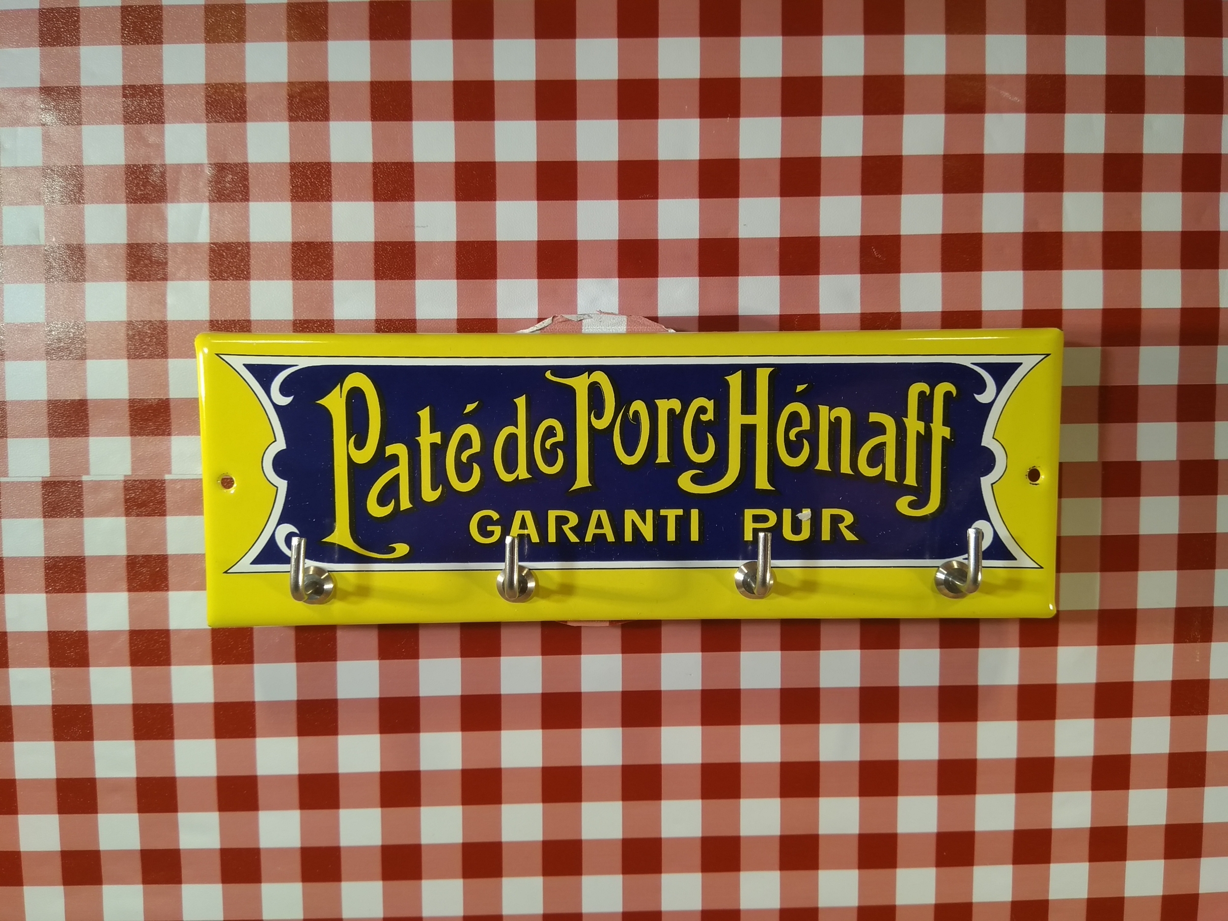 accroche clé émaillé publicitaire pâté henaff