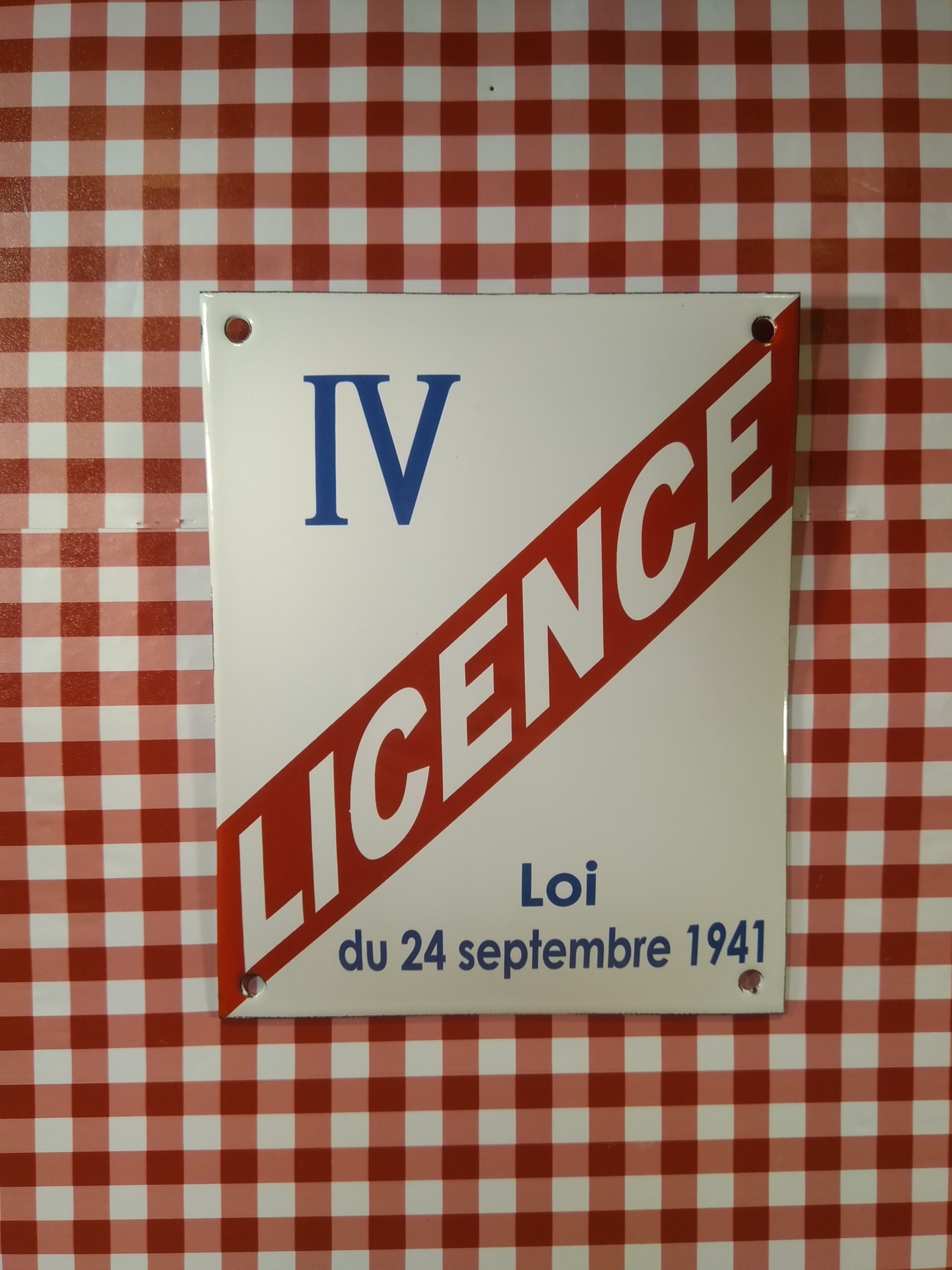 plaque émaillée publicitaire licence IV