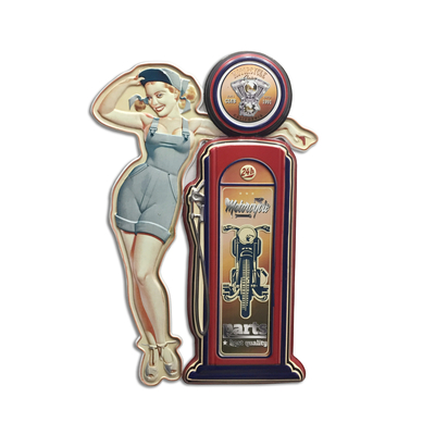 plaque-metal-pin-up-pompiste-vintage-pompe-a-essence