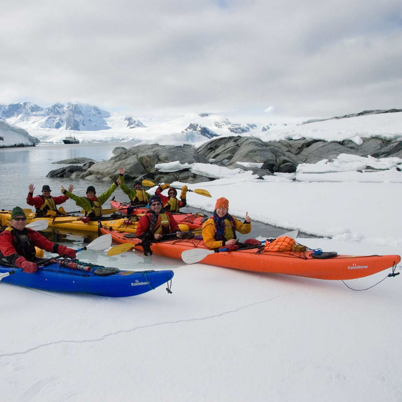 BKME0103-RAINBOW-KAYAKS-KAYAK DE MER ATLANTIS EXPEDITION-ACTION (3)