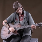 The-Last-of-Us-Figurine-Ellie-avec-Guitariste-Mod-le-Original-Partie-II-30cm