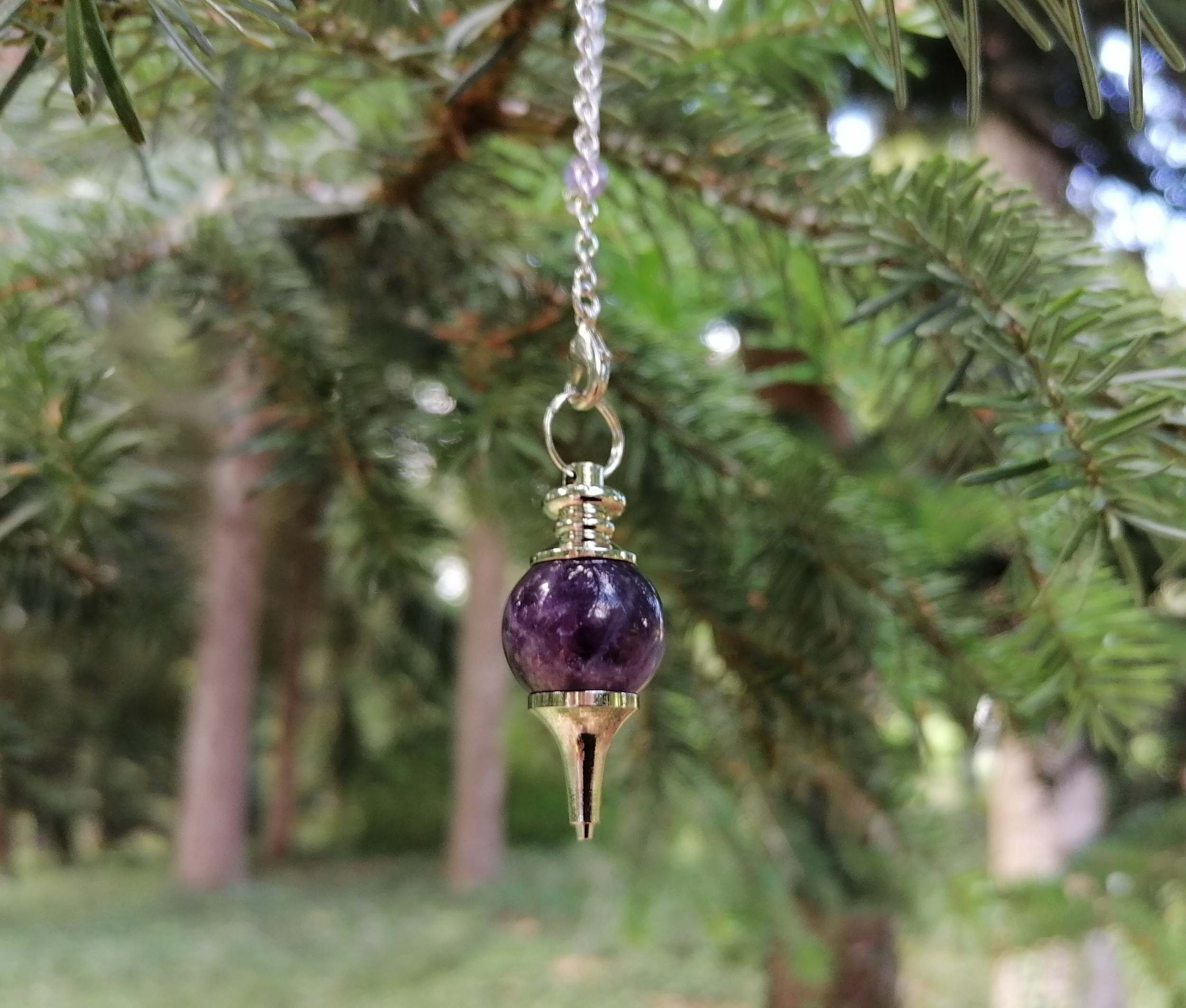 Pendule-mineraux-pierre-naturelle-lithotherapie-amethyste