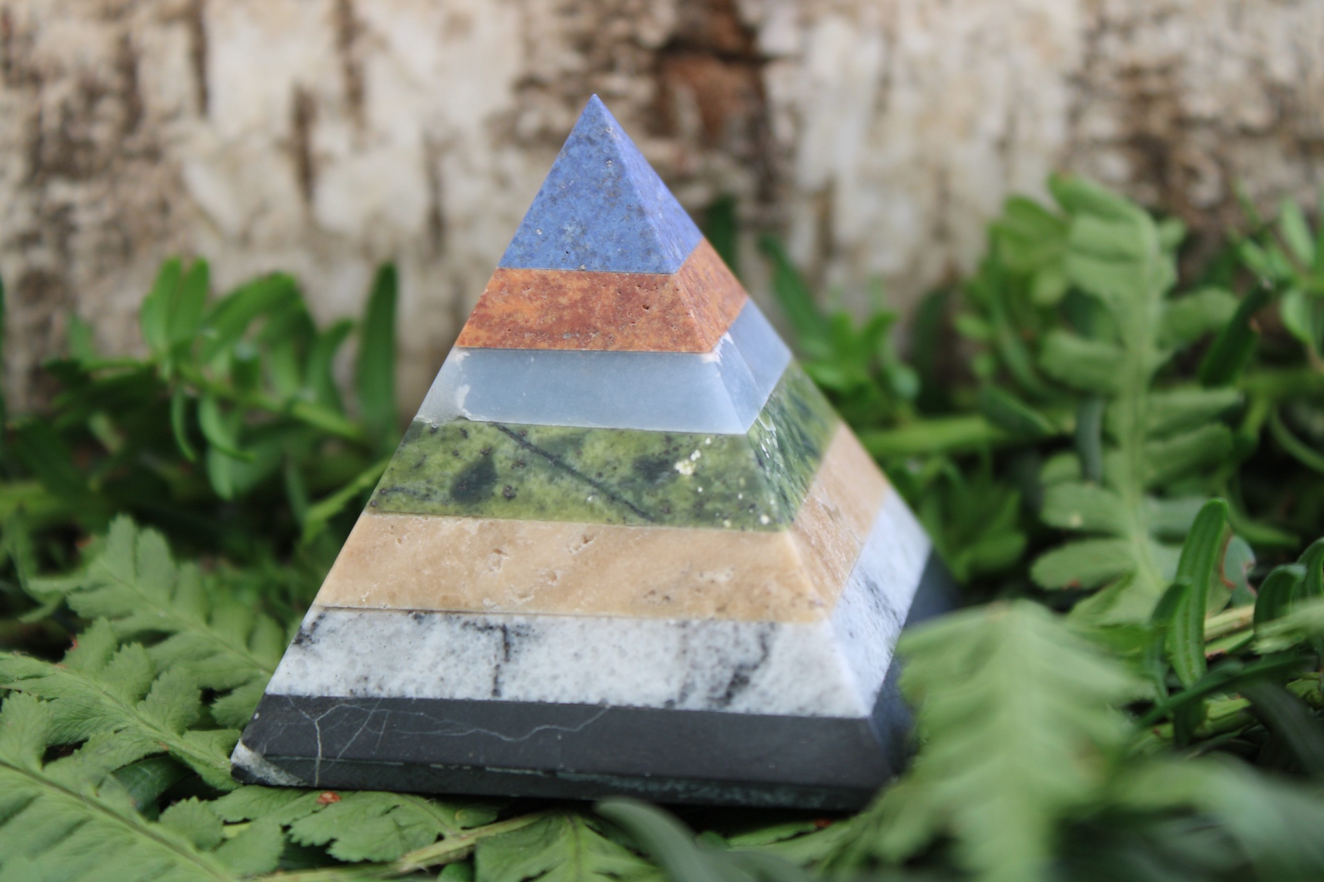 pyramide-7-chakras