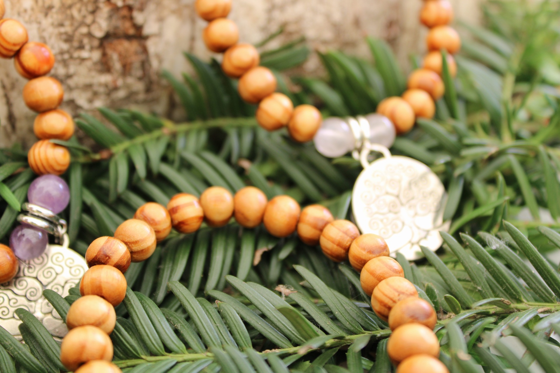 bracelet-perles-de-bois-arbre-de-vie