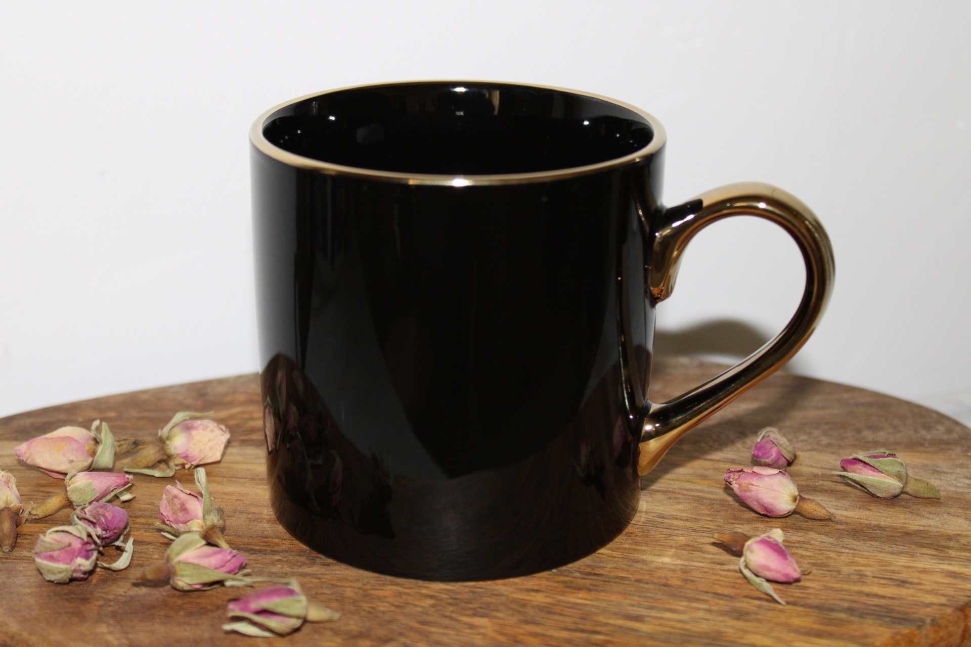 mug-royal-noir-et-dore-mondex