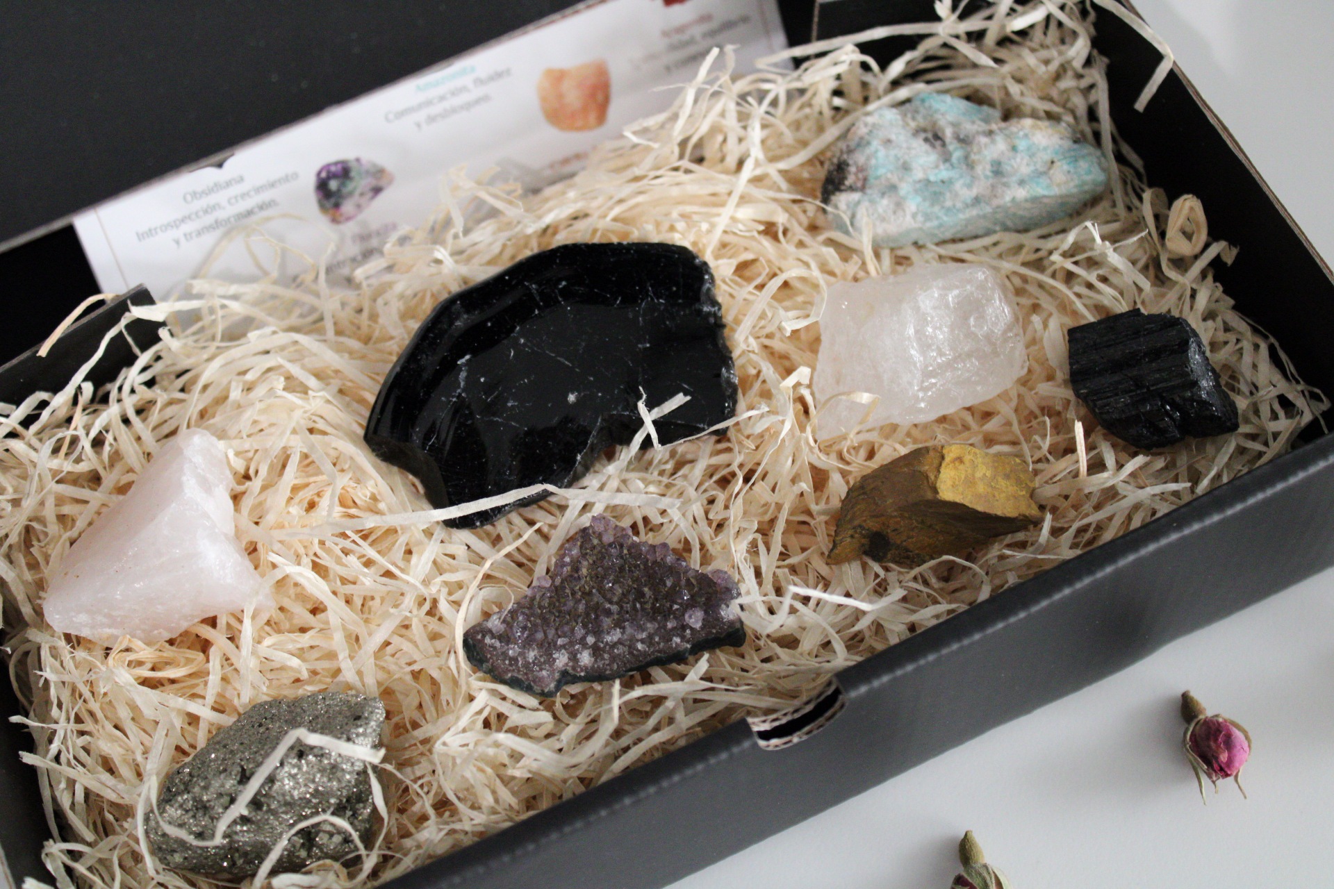 coffret-mineraux-essentiels-lithotherapie-noel