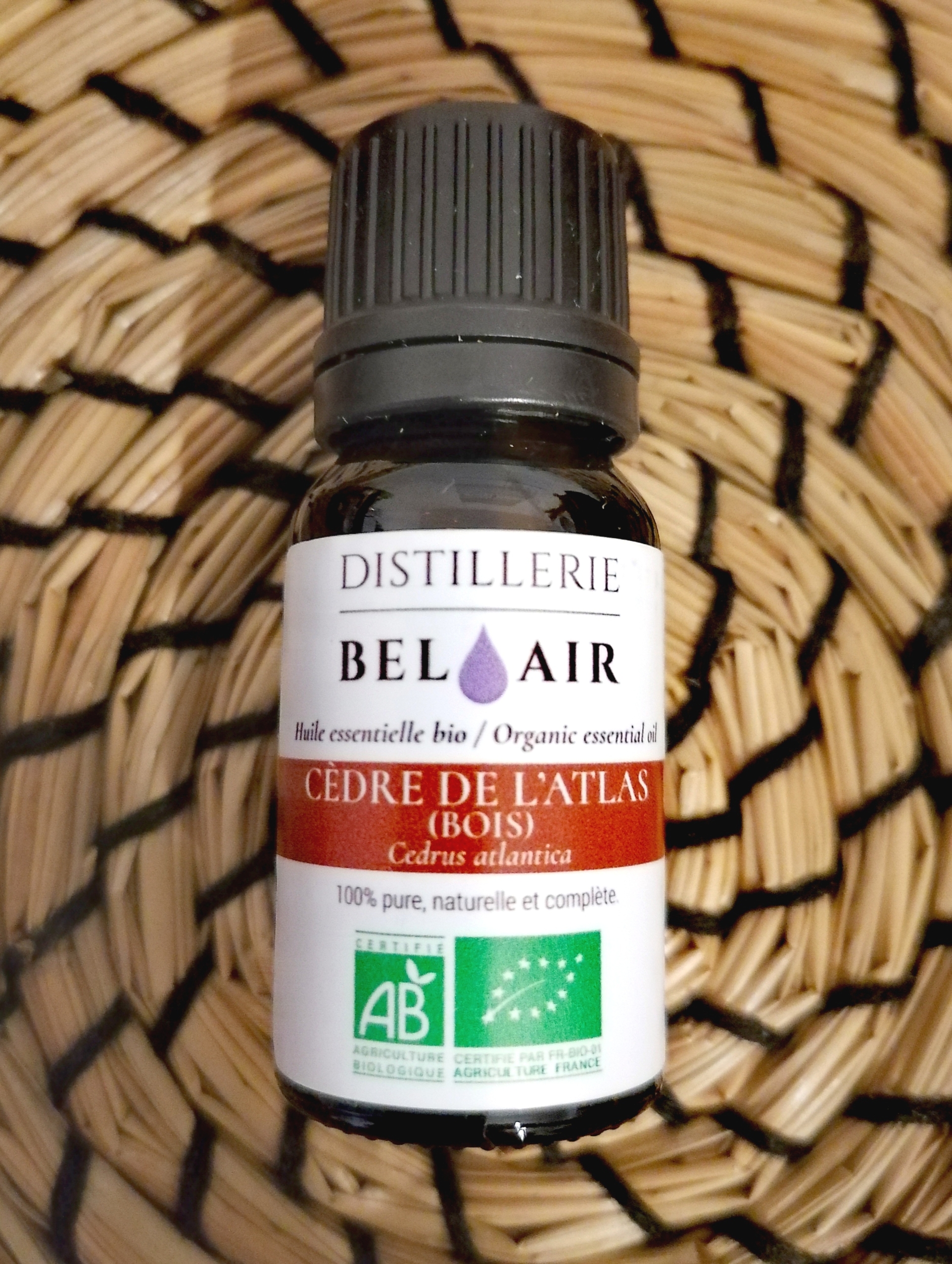 he-Cedre-de-l-atlas-huile-essentielle-bel-air-bio-herboristerie