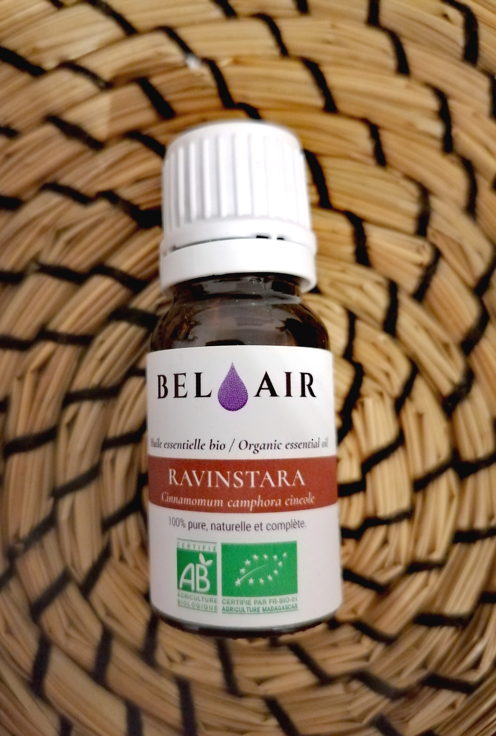 he-Ravintsara-huile-essentielle-bel-air-bio-herboristerie