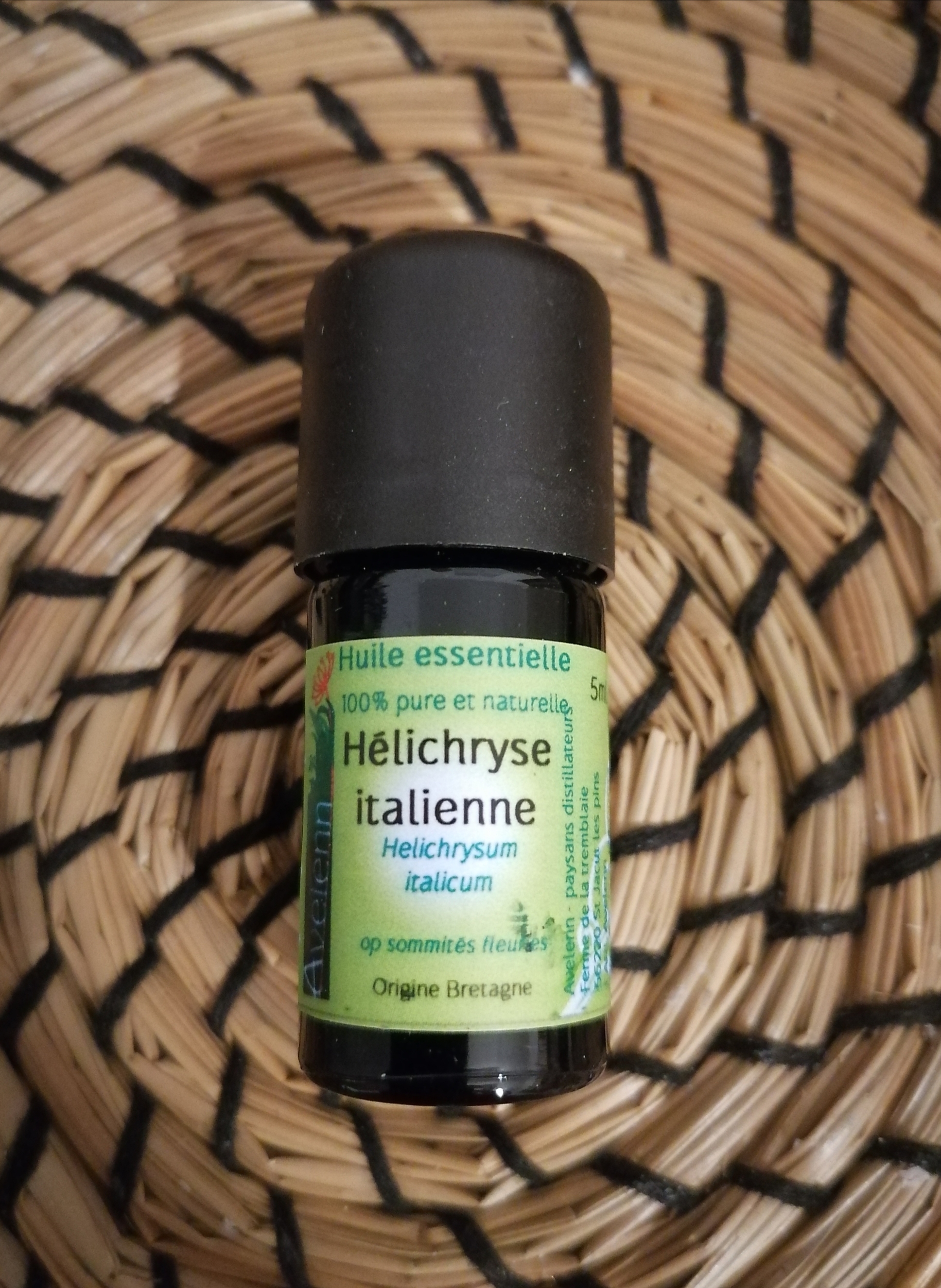 he-helichryse-italienne-huile-essentielle-avelenn-bio-herboristerie