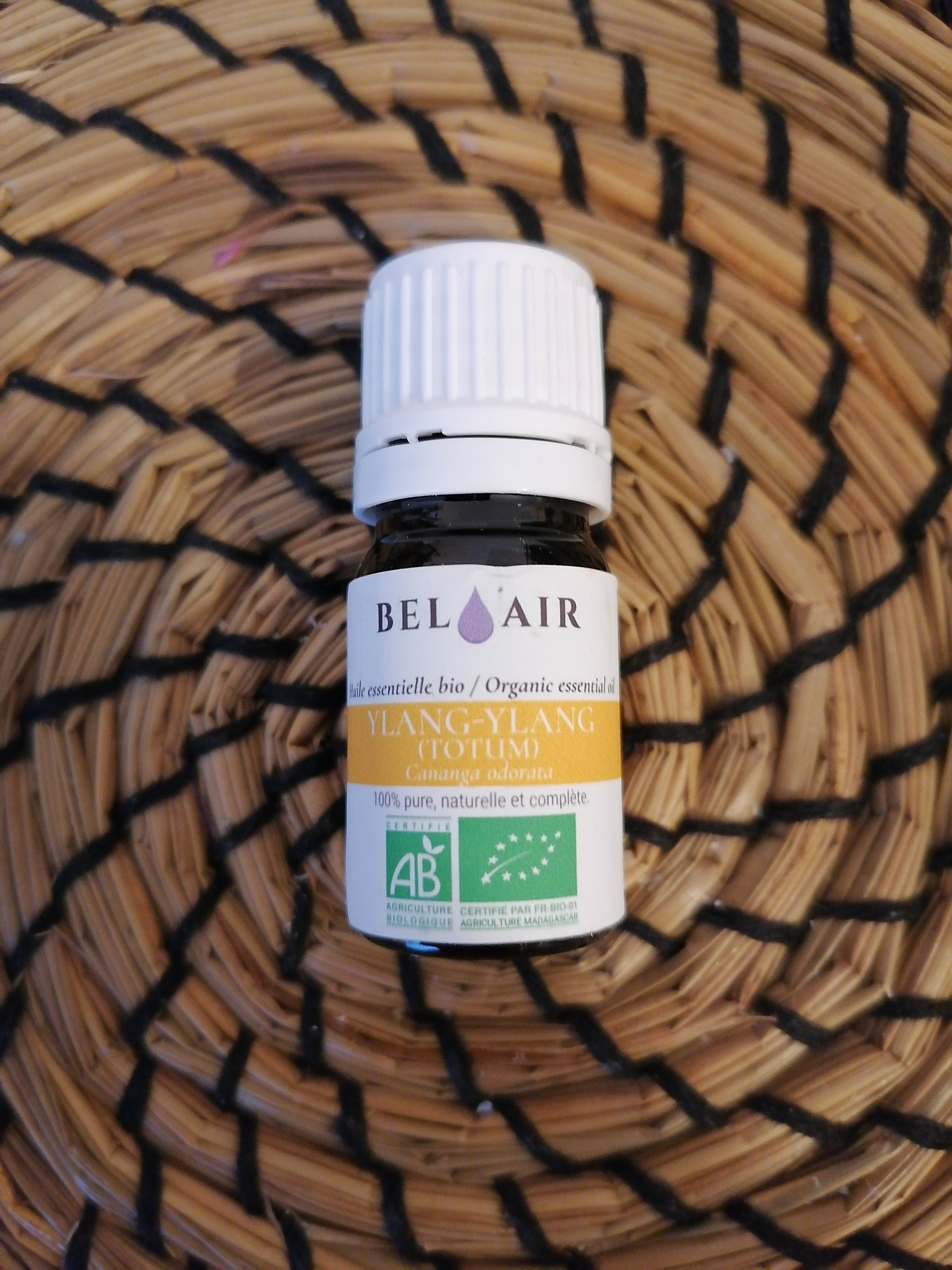 he-ylang-ylang-huile-essentielle-d-ylang-ylang-bel-air-bio-herboristerie