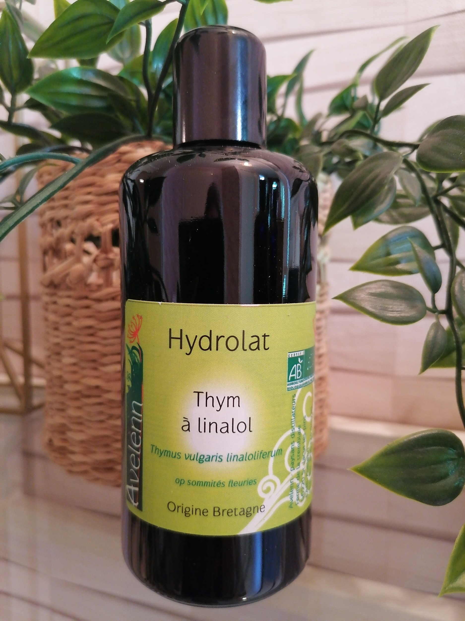 hydrolat-eau-florale-thym-a-linalol-bio-avelenn-herboristerie
