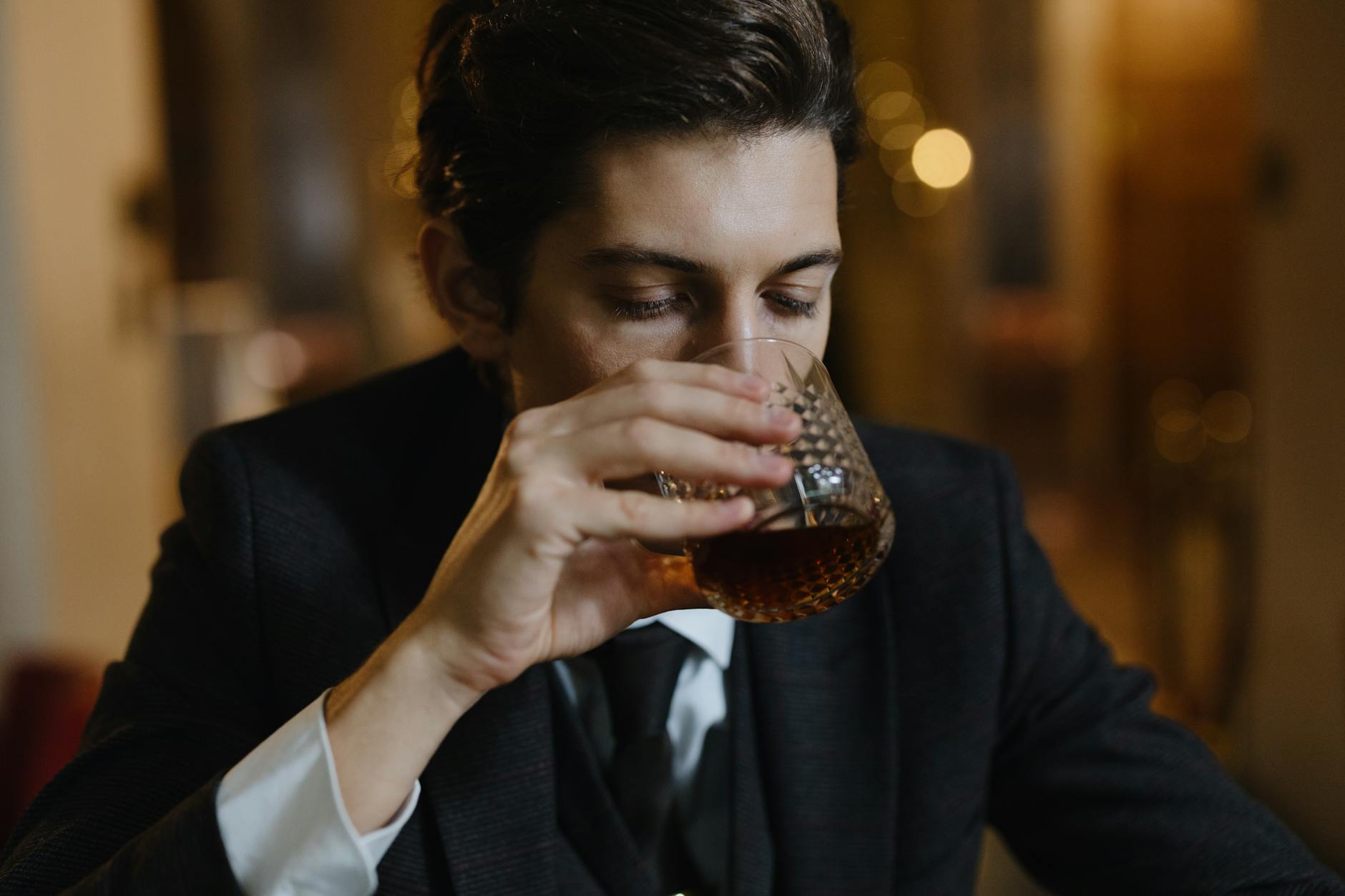 Comment choisir le verre à whisky parfait en 2025 : tendances et conseils