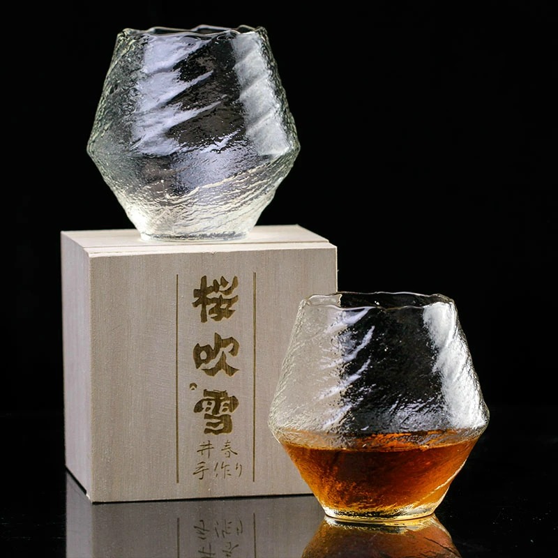 deux-verres-a-whisky-japonais-boite-bois