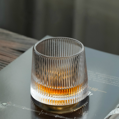 verre-whisky-cristal-epais-en-forme-de-toupie