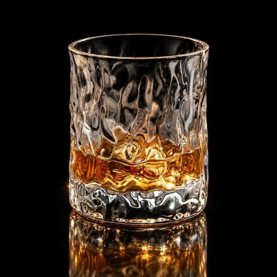 verre-a-whisky-cristal-japonais-aderia-fond-noir