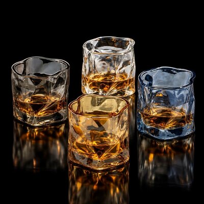 verre-a-whisky-japonais-yamazaki-fond-noir