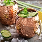Verre-moscow-mule-fond-gris