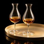 verres-tulipe-plateau-bois-fond-noir