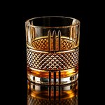 verre-a-whisky-vintage-cristal-fond-noir