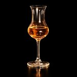 le-verre-tulipe-fond-noir
