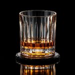 verre-a-whisky-rotatif-bar-fond-noir