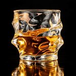 verre-a-whisky-glace-fond-noir