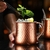 verre-moscow-mule-sur-bar