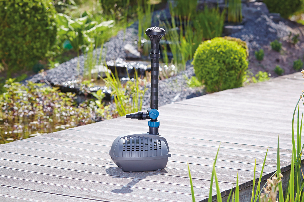 oase-aquarius-fountain-set-eco-7500-l-h-pompe-pour-fontaine-cascade-et-ruisseau-1