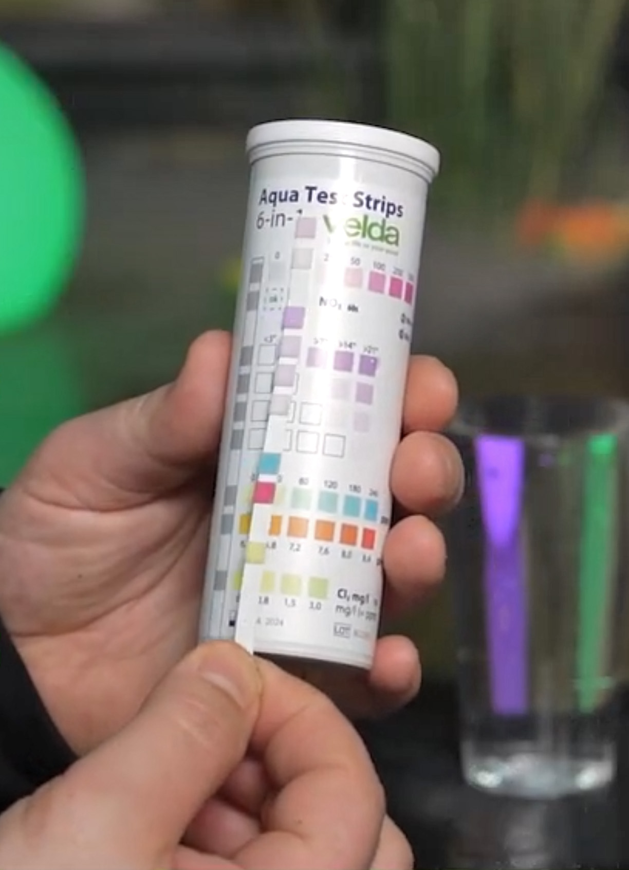 velda-aqua-test-strips-6-en-1-tests-pour-bassin-ph-gh-kh-no2-no3-chlore-2