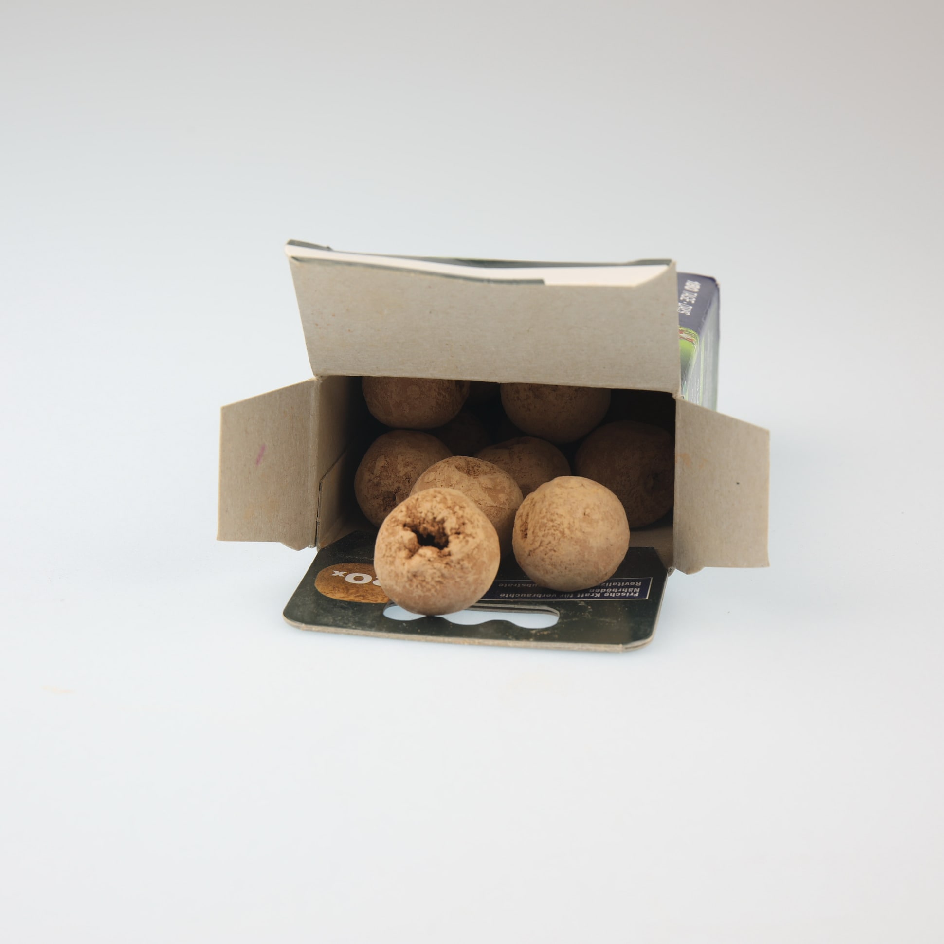 jbl-7-13-boulettes-fertilisantes-pour-les-racines-des-plantes-aquatiques-2-min