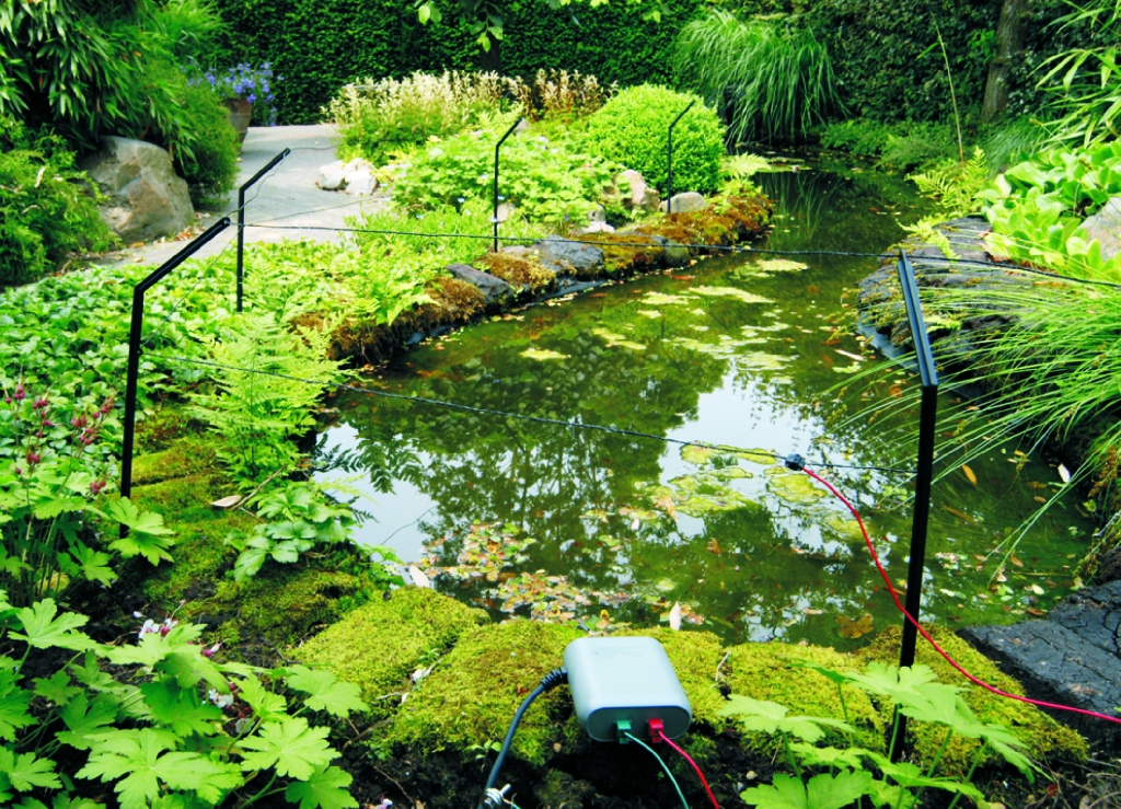 velda-pond-protector-cloture-electrique-40-m-permettant-d-eloigner-du-bassin-les-herons-et-chats-3