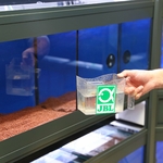 jbl-cuve-de-peche-professionnelle-pour-attraper-ou-isoler-vos-poissons-d-aquarium-13-min(1)