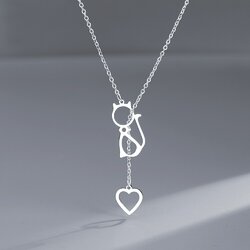 Collier Pendentif Chat Avec Cœur En Résine Et Métal Argenté - Neuf Avec étiquettes (thème Félin, Cadeau Mignon)