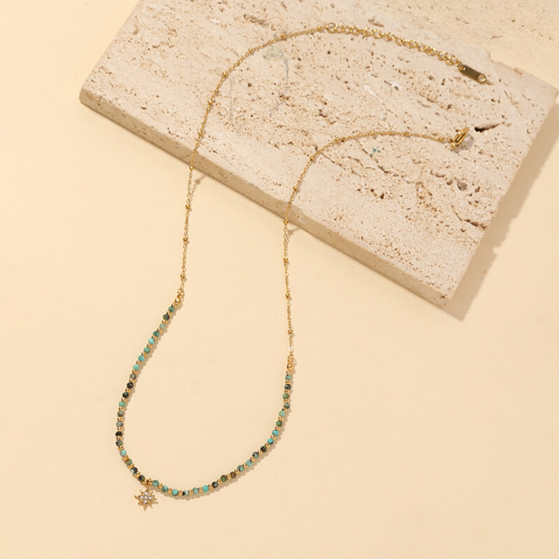 collier-dore-chaine-pierres-turquoise-africaine-pendentif_dore_677d2e5fcfa58