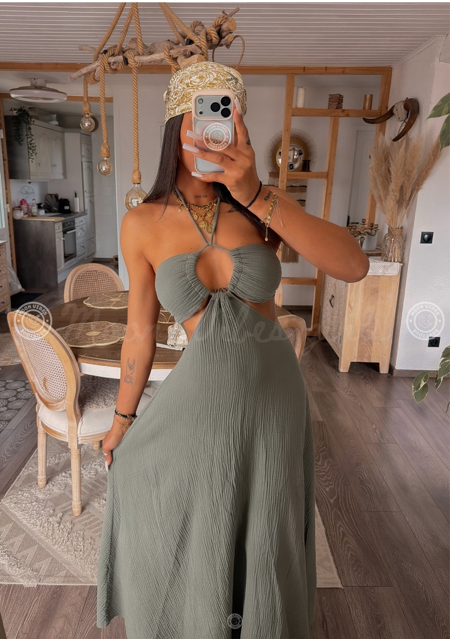 AVRIL (63)