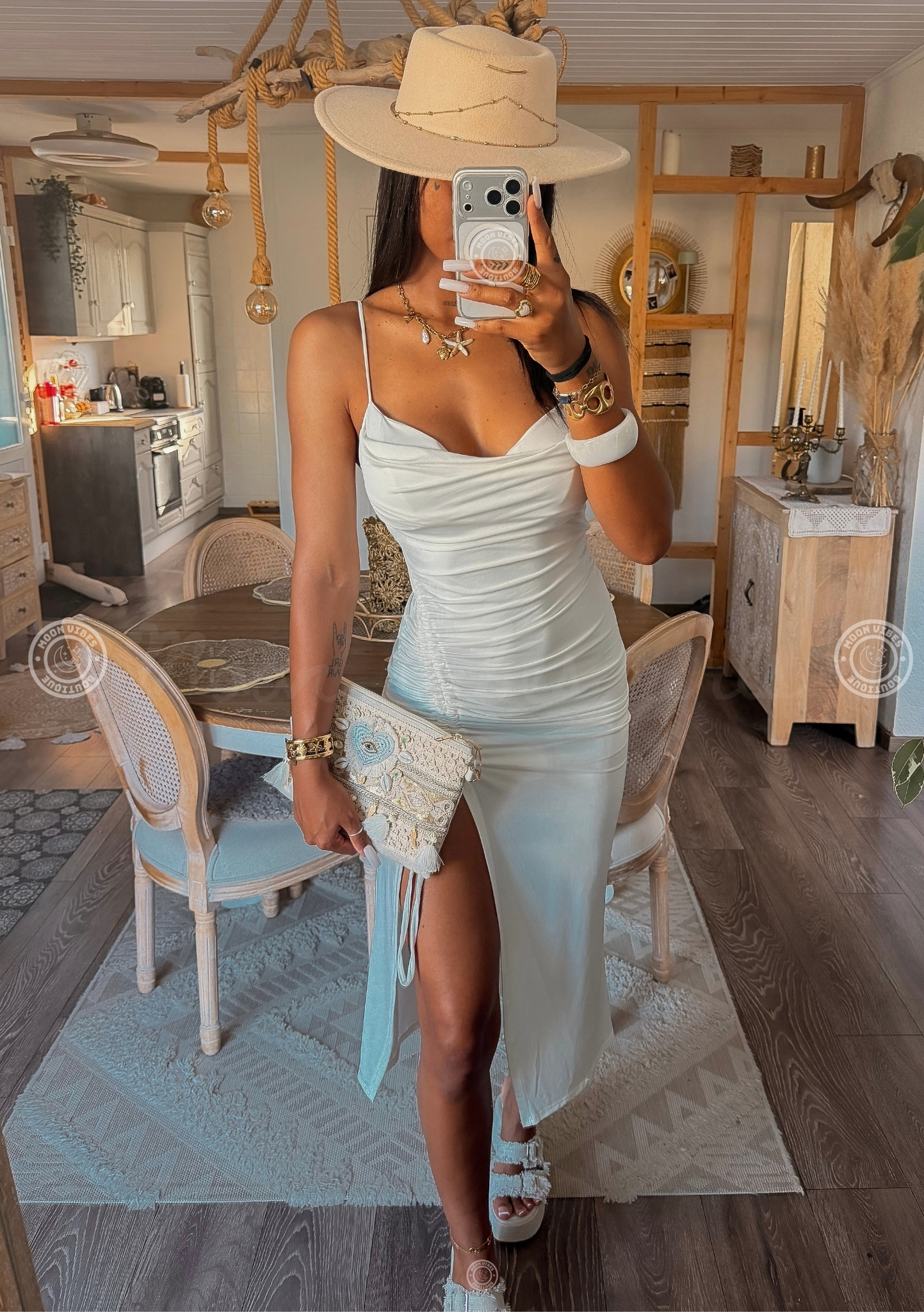 JUIN (18)