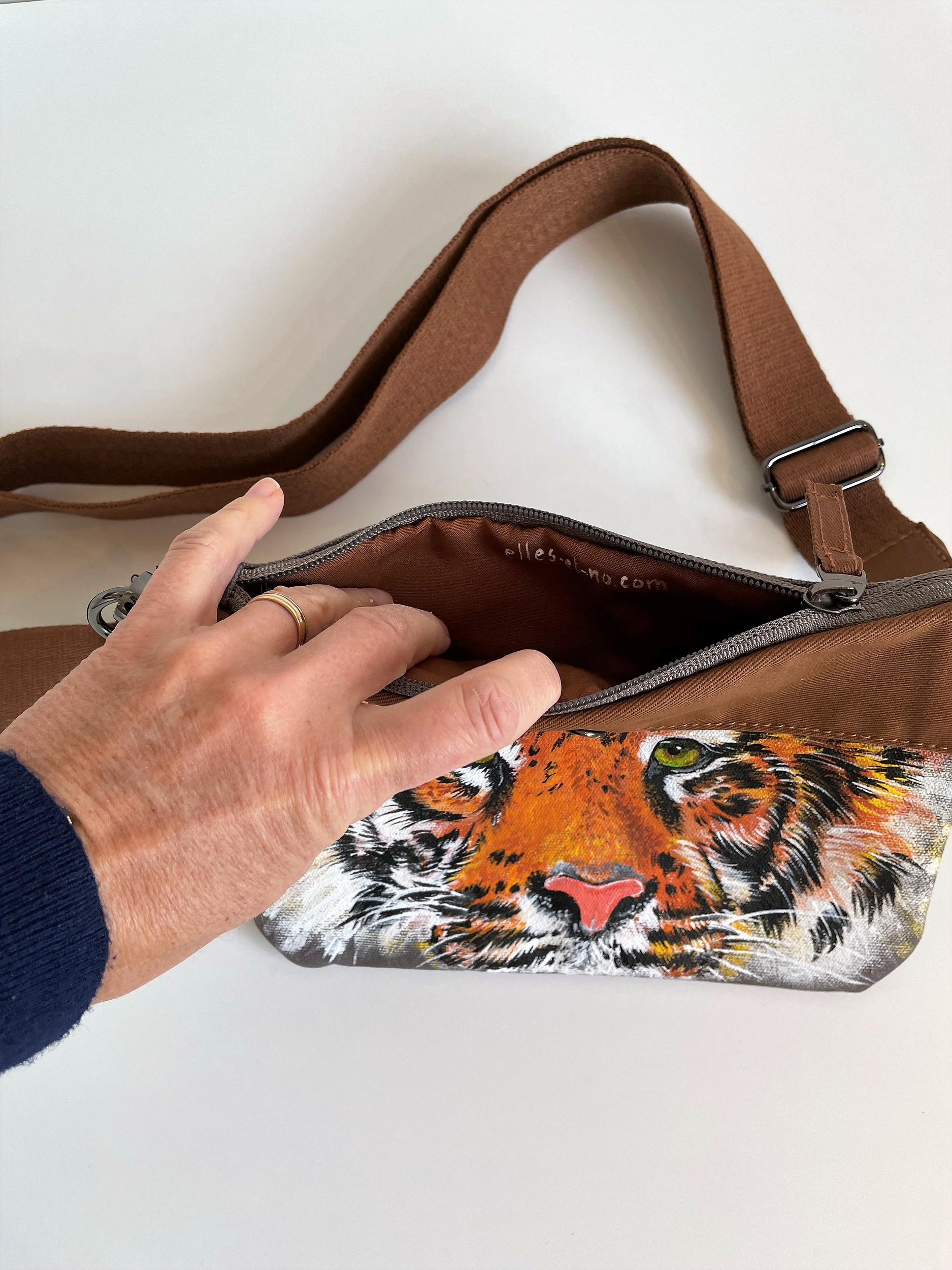 sac à main marron tigre (5)