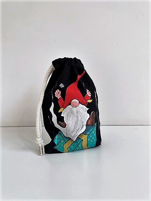 pochons noirs nains de Noël boudeurs (10)