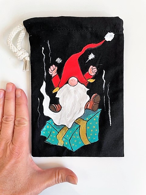 pochons noirs nains de Noël boudeurs (9)