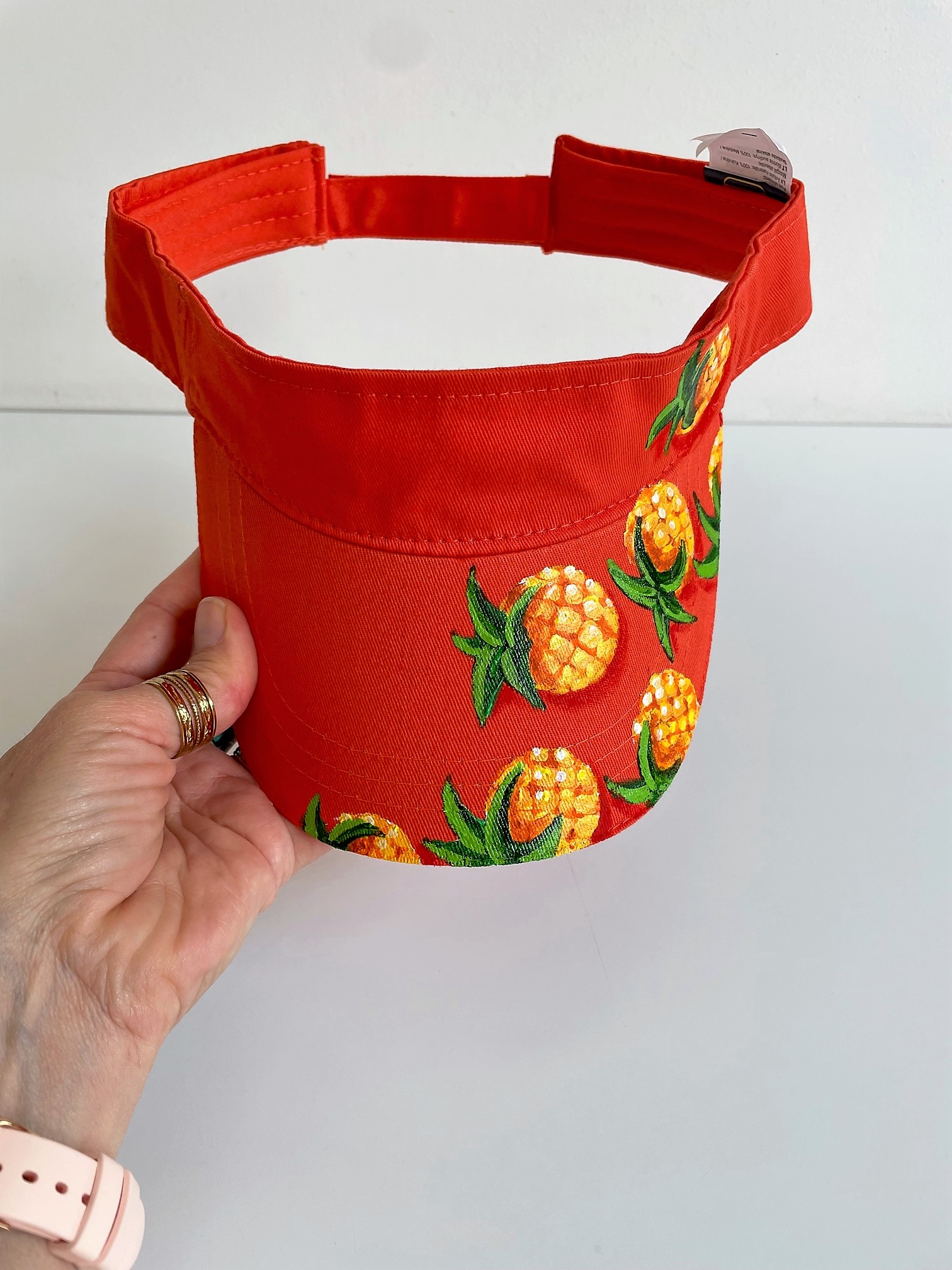 visière orange en coton avec des ananas peints à la main par Elles et No.