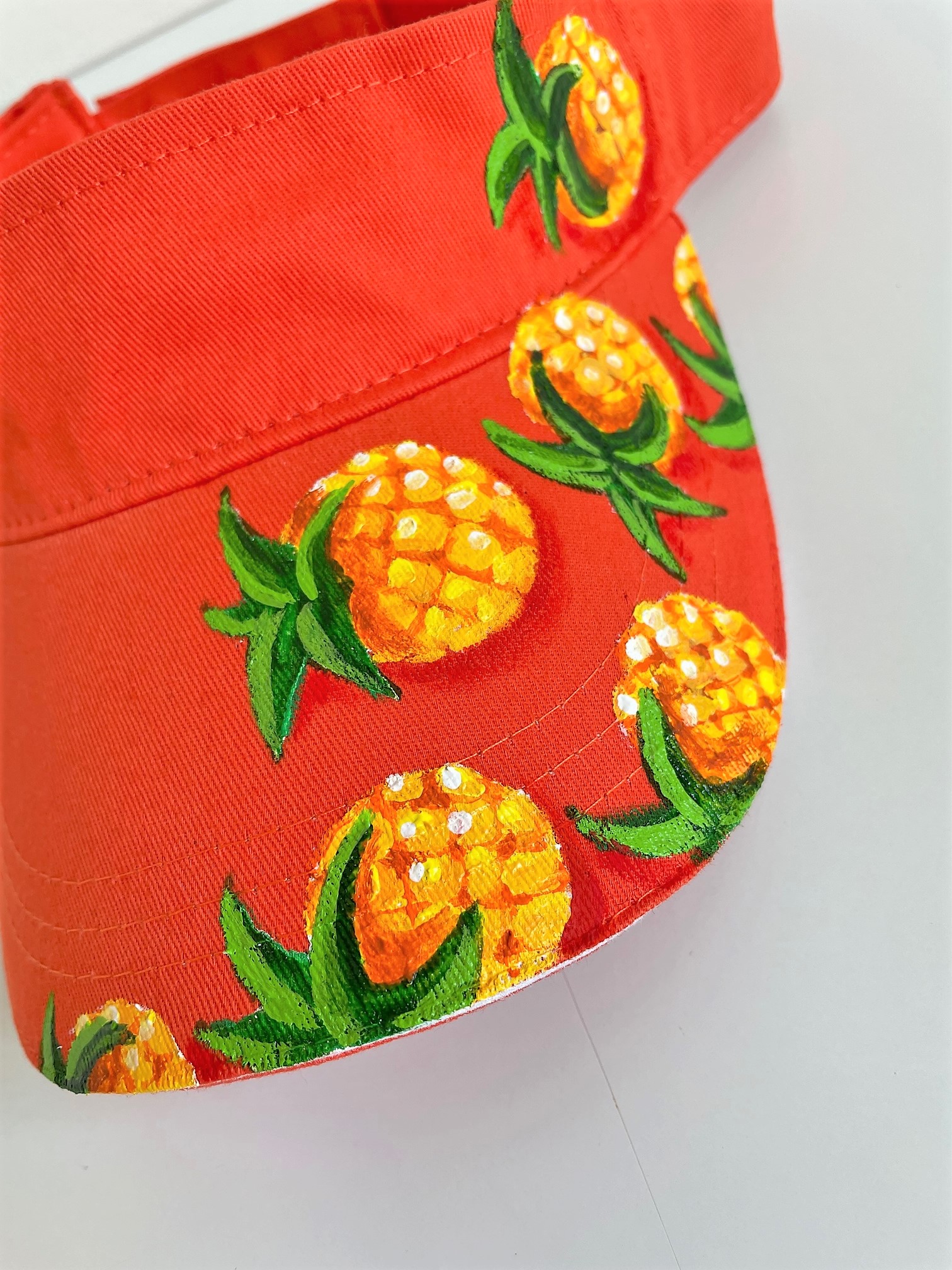 visière orange en coton avec des ananas peints à la main par Elles et No.