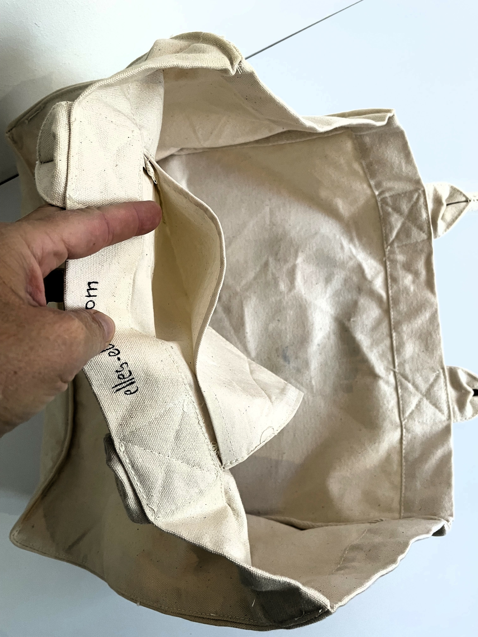 Tote bag sac à  main en coton beige bio avec skylines peintes à la main  par Elles et No.