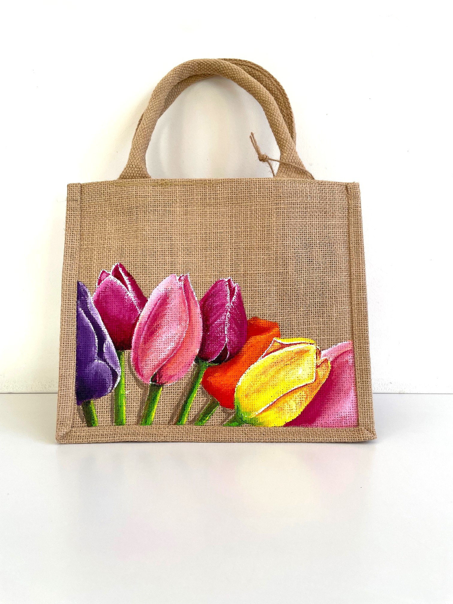 sac jute avec des tulipes peintes à la main par Elles et No.