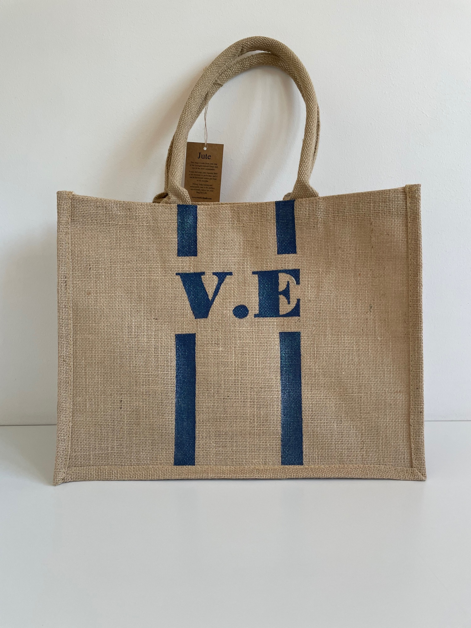 grand sac en jute à personnaliser avec un monogramme peint à la main par Elles et No.