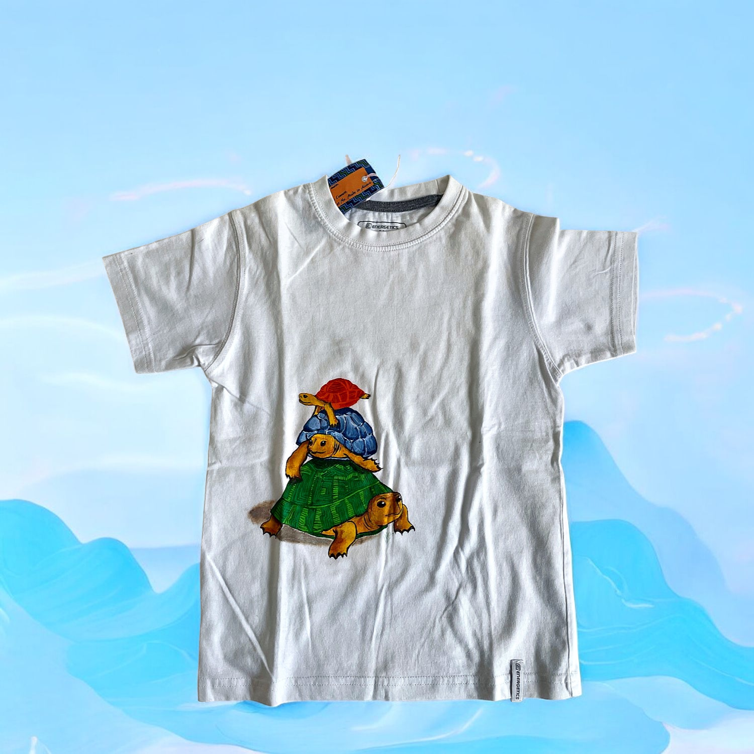 T-shirt blanc   Elles et No.  avec tortues style cartoon peintes à la main