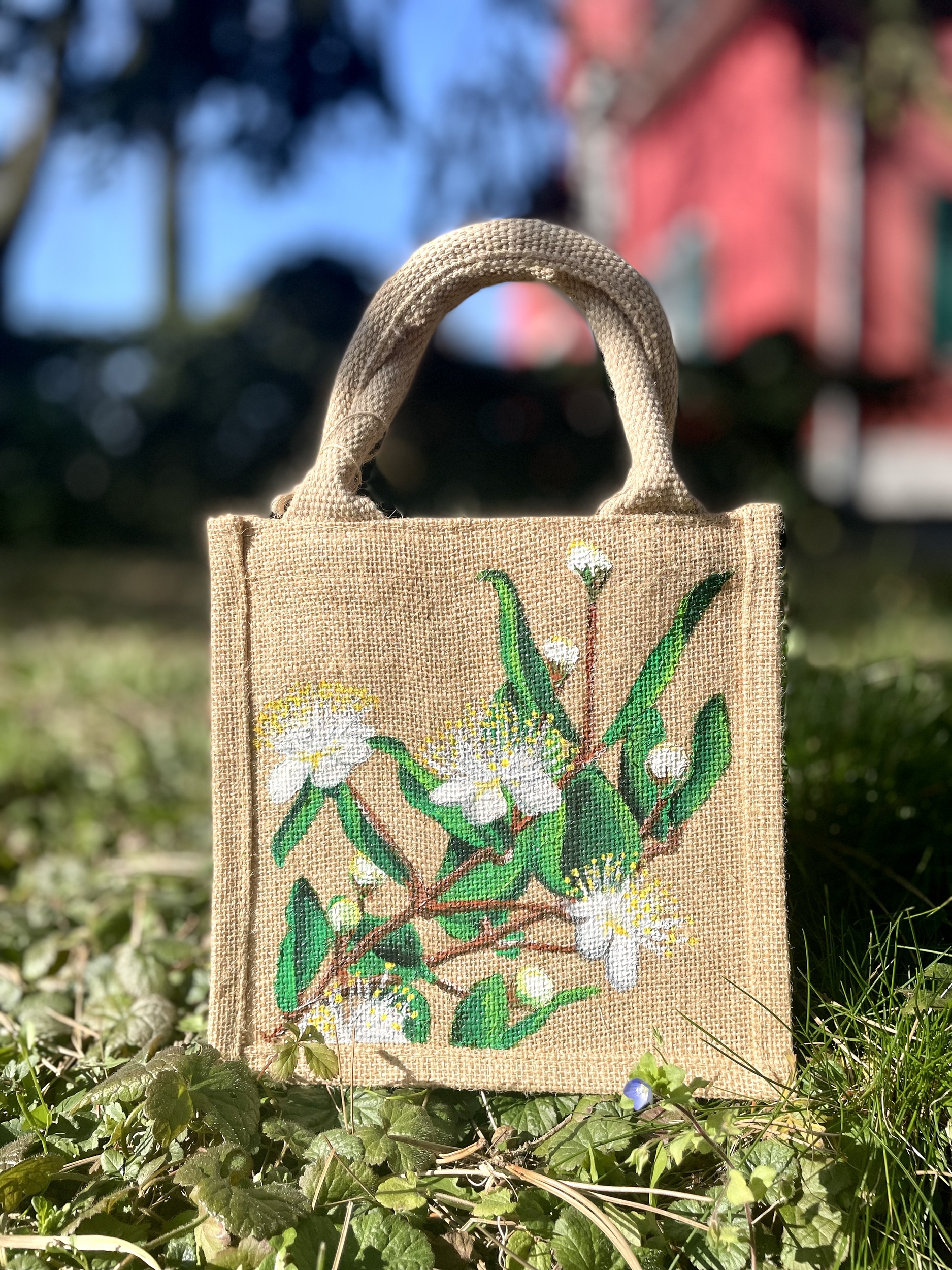 Petit sac en jute avec des fleurs de myrte peintes à la main par Elles et No.