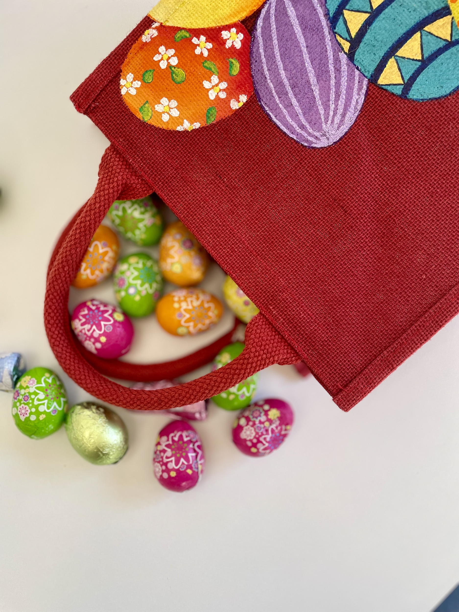 Sac en jute avec des motifs de Pâques peints à la main par Elles et No.