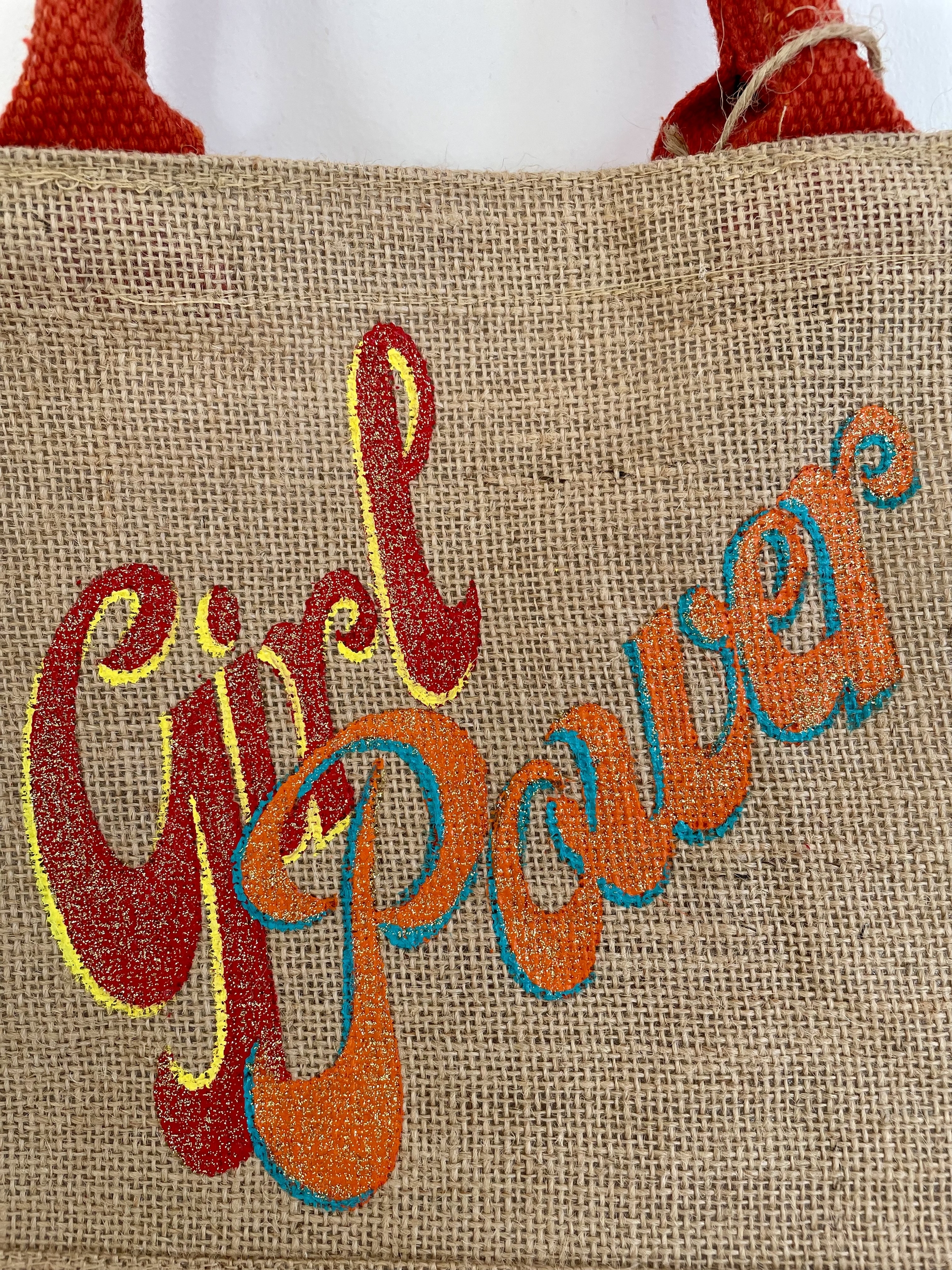 sac en jute avec le message girl power peint à la. main par Elles et No..jpeg2