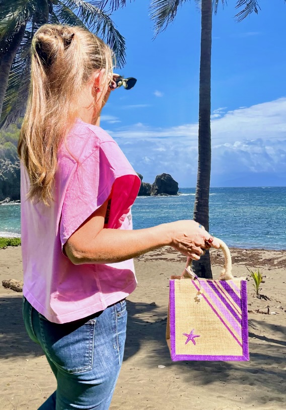 petit sac en jute avec des bandes bayadère mauves peintes à la main par Elles et No